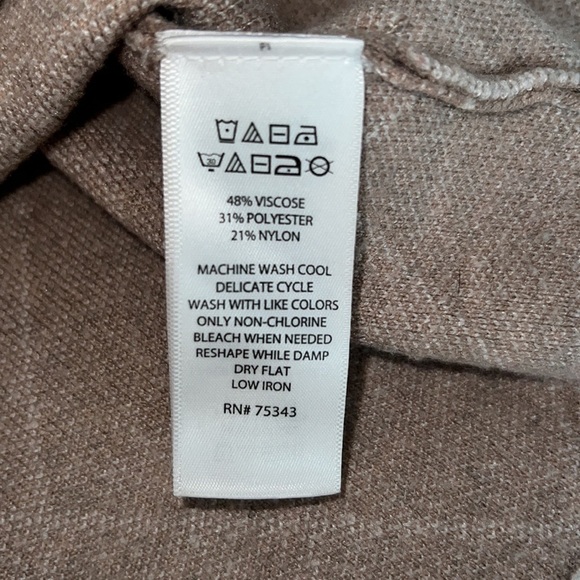 TAHARI Tan Mock neck sweater - Picture 3 of 3